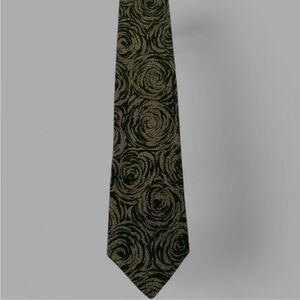 Vintage 90’s Hand Made In Italy 100% Silk Rose Floral Casual Preppy Artsy Tie